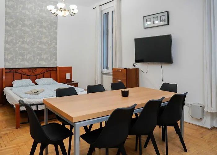 K13 Gozsdu Lägenhet *